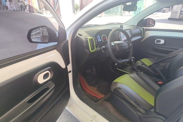 Used Roewe Clever 2021 302 km New Four-Seater Super-Efficient Version Driver Seat
