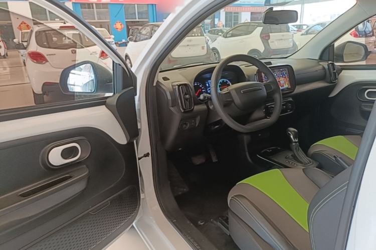 Used Roewe Clever 2021 302 km New Four-Seater Super-Efficient Version Driver Seat