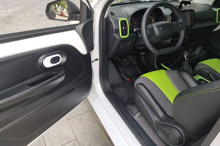 Used Roewe Clever 2021 302km All-Round Version Driver Seat