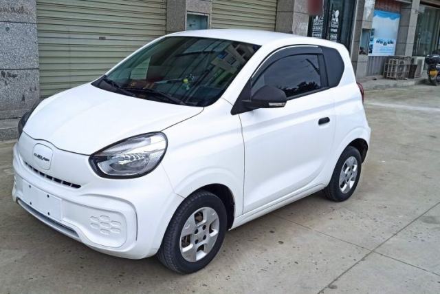 Used Roewe Clever 2021 302 km New Four-Seater Super-Efficient Version
