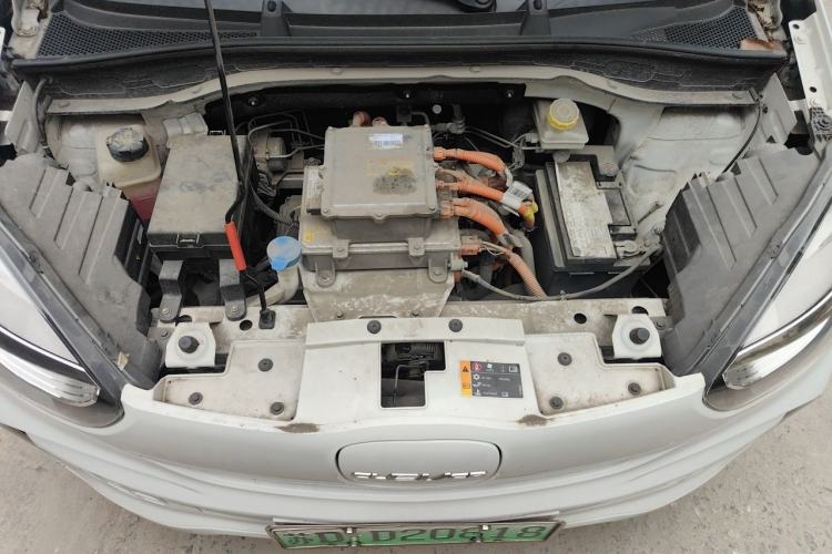 Used Roewe Clever 2021 302 km New Four-Seater Super-Efficient Version Engine Bay