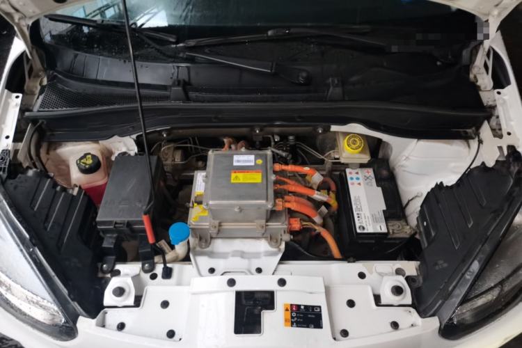 Used Roewe Clever 2021 302 km New Four-Seater Super-Efficient Version Engine Bay