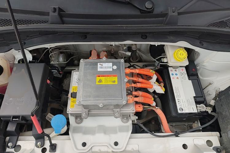 Used Roewe Clever 2021 302 km New Four-Seater Super-Efficient Version Engine Bay