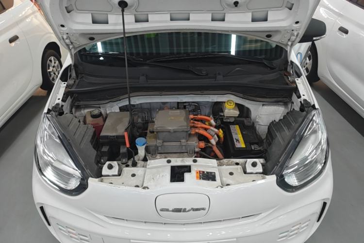 Used Roewe Clever 2021 302 km New Four-Seater Super-Efficient Version Engine Bay