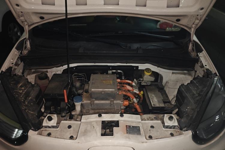 Used Roewe Clever 2021 302 km New Four-Seater Super-Efficient Version Engine Bay