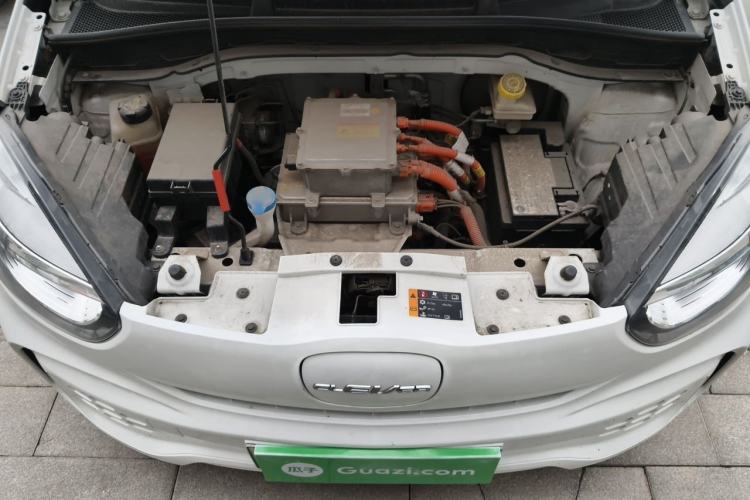 Used Roewe Clever 2021 302 km New Four-Seater Super-Efficient Version Engine Bay