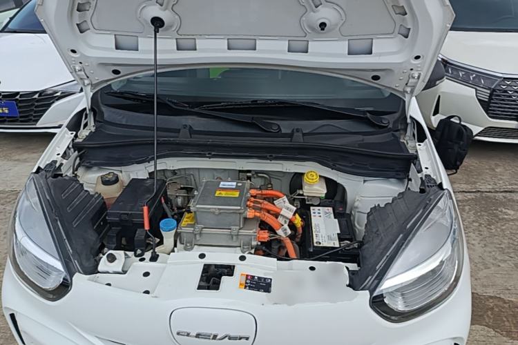 Used Roewe Clever 2021 302 km New Four-Seater Super-Efficient Version Engine Bay