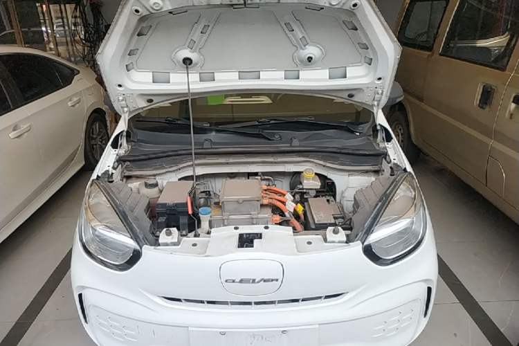 Used Roewe Clever 2021 302 km New Four-Seater Super-Efficient Version Engine Bay