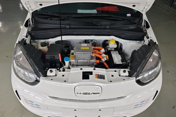 Used Roewe Clever 2021 302 km New Four-Seater Super-Efficient Version Engine Bay