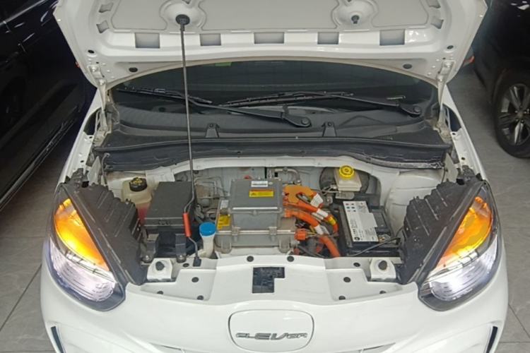 Used Roewe Clever 2021 302 km New Four-Seater Super-Efficient Version Engine Bay