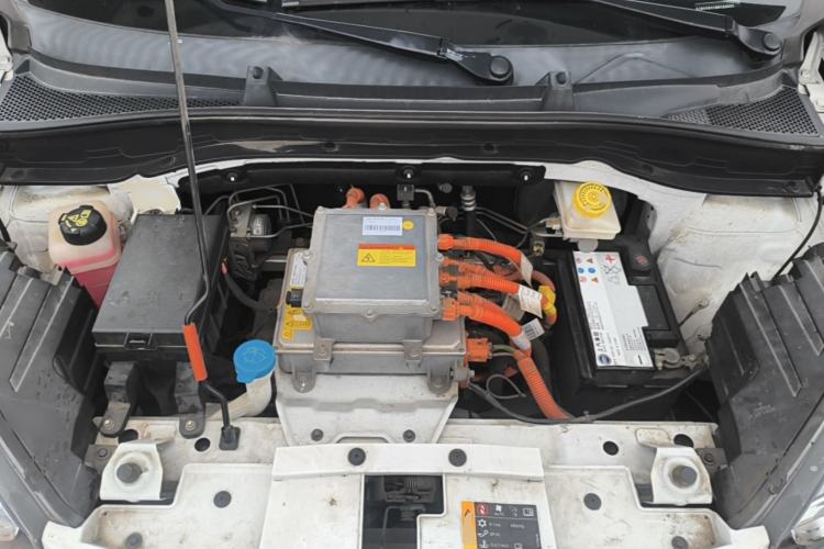 Used Roewe Clever 2021 302 km New Four-Seater Super-Efficient Version Engine Bay