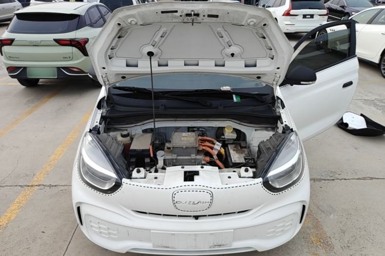 Used Roewe Clever 2021 302 km New Four-Seater Super-Efficient Version Engine Bay
