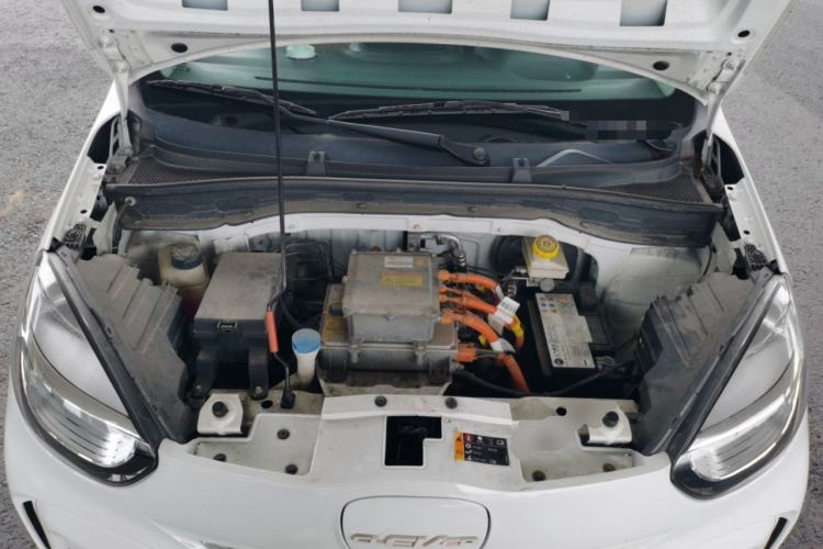 Used Roewe Clever 2021 302 km New Four-Seater Super-Efficient Version Engine Bay