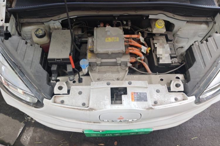 Used Roewe Clever 2021 302 km New Four-Seater Super-Efficient Version Engine Bay