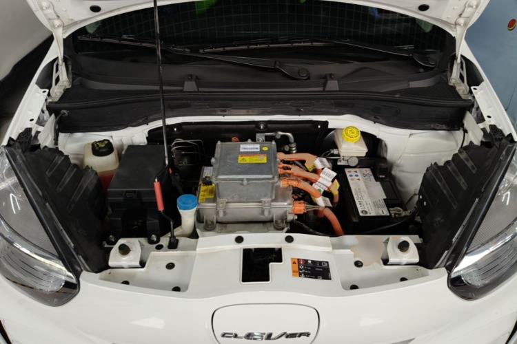 Used Roewe Clever 2021 302 km New Four-Seater Super-Efficient Version Engine Bay