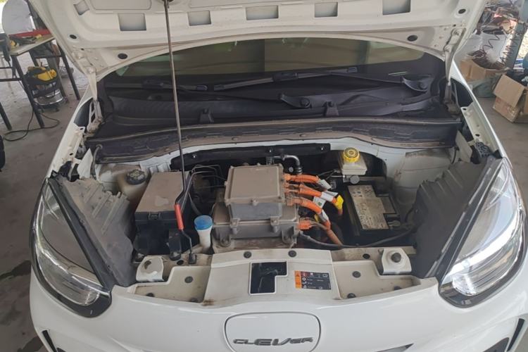 Used Roewe Clever 2021 302 km New Four-Seater Super-Efficient Version Engine Bay