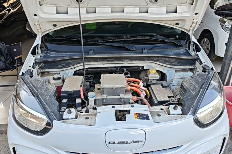 Used Roewe Clever 2021 302 km New Four-Seater Super-Efficient Version Engine Bay