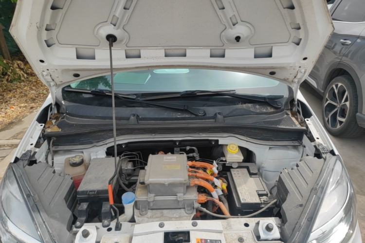 Used Roewe Clever 2021 302 km New Four-Seater Super-Efficient Version Engine Bay