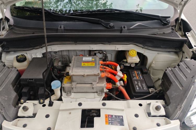 Used Roewe Clever 2021 302 km New Four-Seater Super-Efficient Version Engine Bay