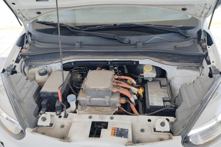 Used Roewe Clever 2021 302 km New Four-Seater Super-Efficient Version Engine Bay