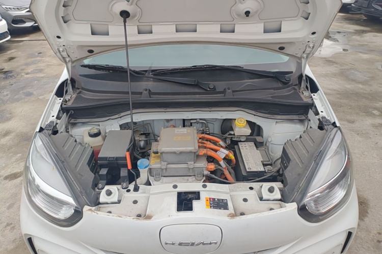 Used Roewe Clever 2021 302 km New Four-Seater Super-Efficient Version Engine Bay