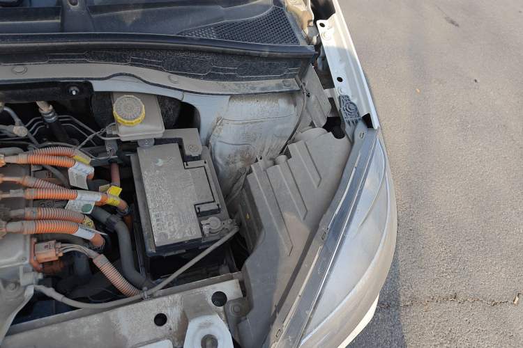 Used Roewe Clever 2021 302km All-Round Version Engine Bay Left