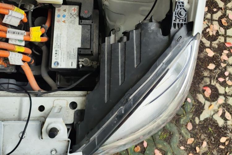 Used Roewe Clever 2021 302km Excellence Edition Engine Bay Left