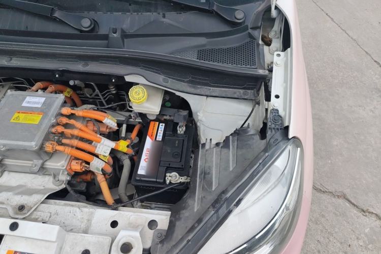 Used Roewe Clever 2021 302km All-Round Version Engine Bay Left