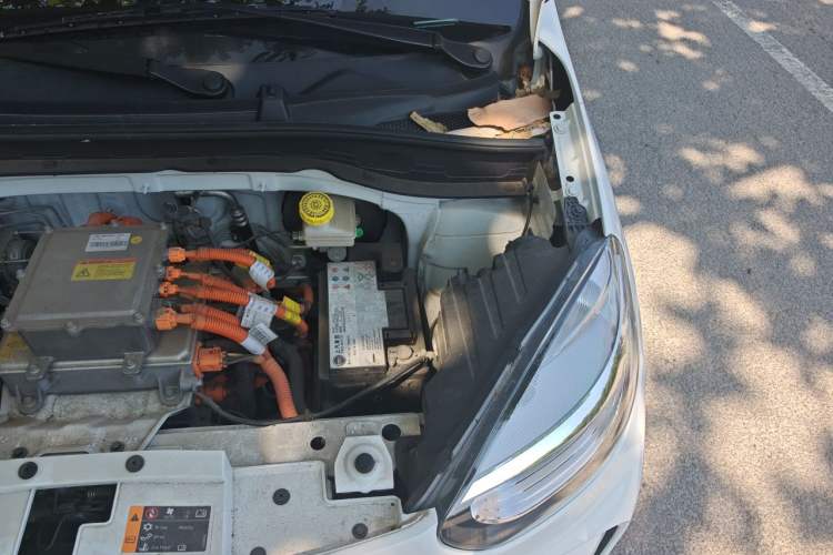 Used Roewe Clever 2021 302km Excellence Edition Engine Bay Left
