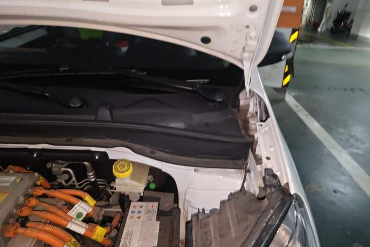 Used Roewe Clever 2021 302km All-Round Version Engine Bay Left