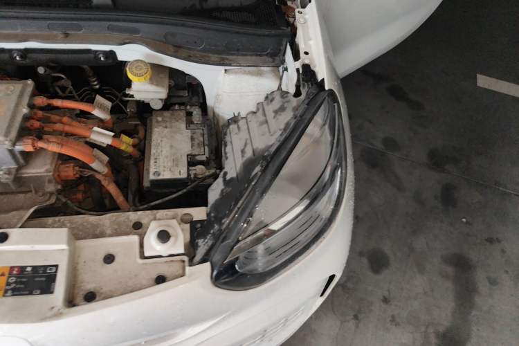 Used Roewe Clever 2021 302km All-Round Version Engine Bay Left