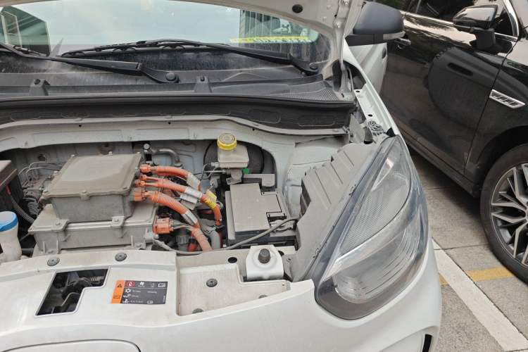 Used Roewe Clever 2021 302km Excellence Edition Engine Bay Left