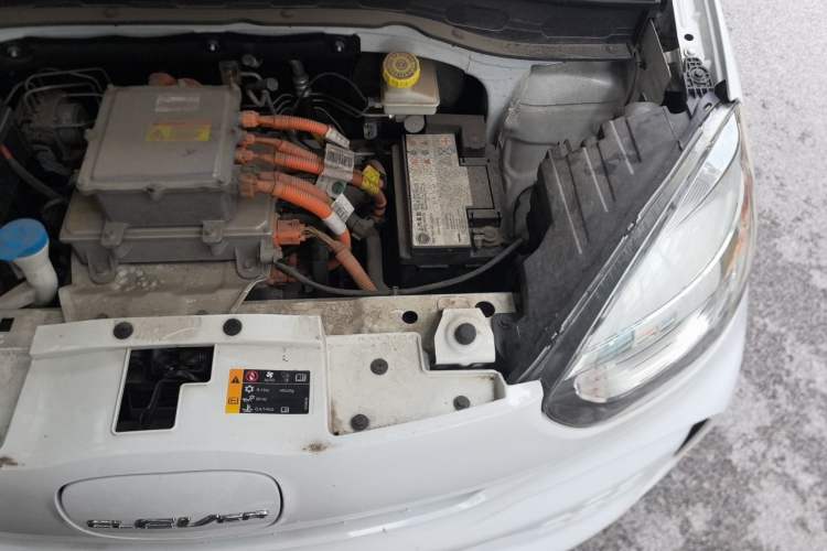 Used Roewe Clever 2021 302km All-Round Version Engine Bay Left