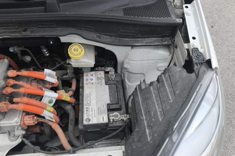 Used Roewe Clever 2021 302km All-Round Version Engine Bay Left
