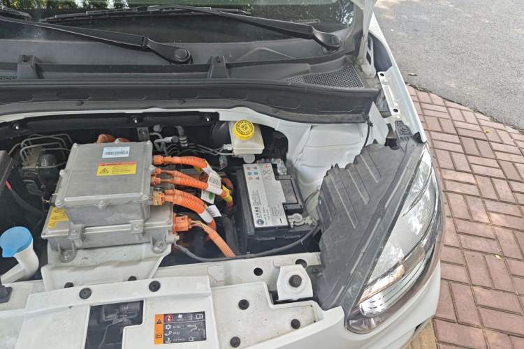 Used Roewe Clever 2021 302km Excellence Edition Engine Bay Left