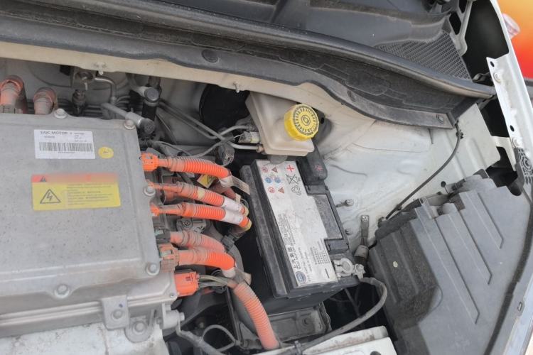Used Roewe Clever 2021 302 km New Four-Seater Super-Efficient Version Engine Bay Left