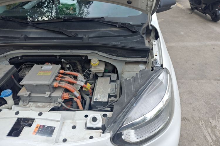 Used Roewe Clever 2021 302km Excellence Edition Engine Bay Left