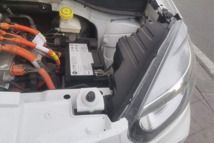 Used Roewe Clever 2021 302km Excellence Edition Engine Bay Left