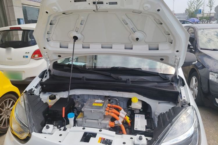 Used Roewe Clever 2021 302 km New Four-Seater Super-Efficient Version Engine Bay