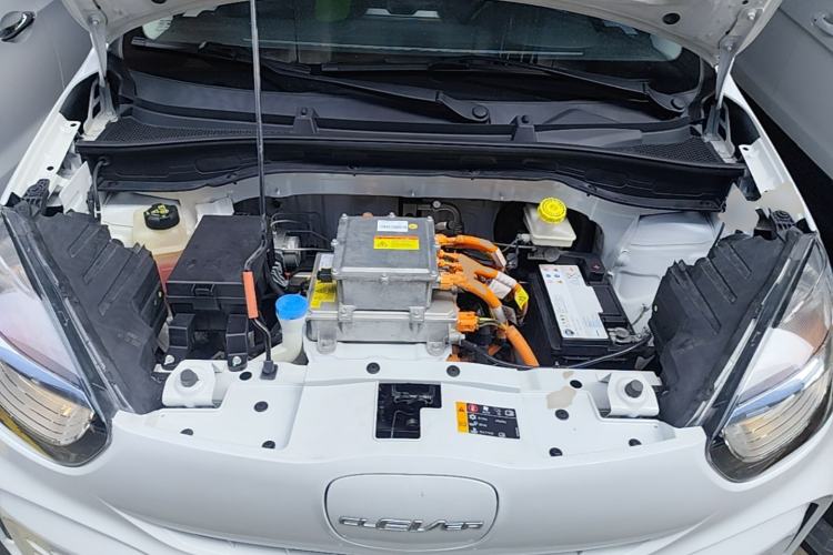 Used Roewe Clever 2021 302 km New Four-Seater Super-Efficient Version Engine Bay