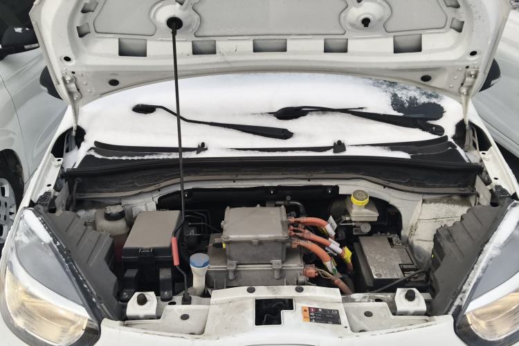 Used Roewe Clever 2021 302 km New Four-Seater Super-Efficient Version Engine Bay