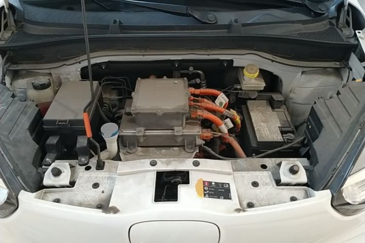 Used Roewe Clever 2021 302 km New Four-Seater Super-Efficient Version Engine Bay