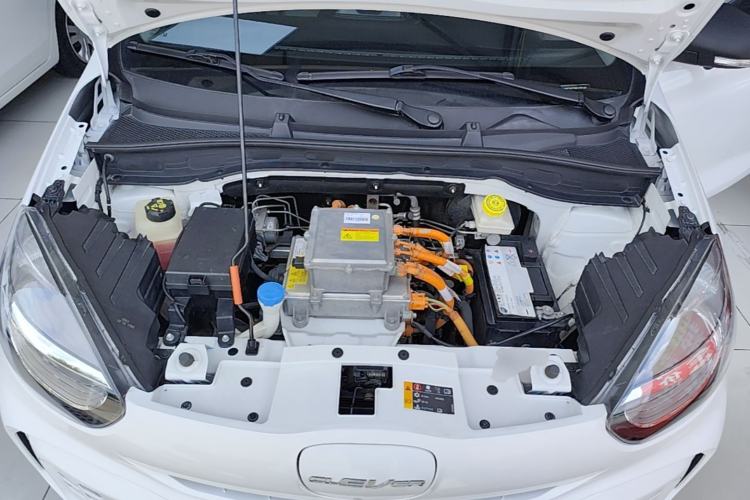 Used Roewe Clever 2021 302 km New Four-Seater Super-Efficient Version Engine Bay