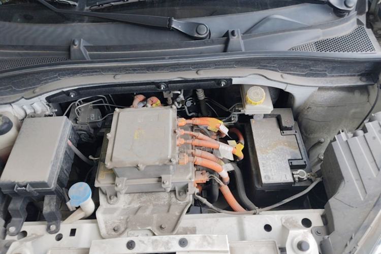 Used Roewe Clever 2021 302 km New Four-Seater Super-Efficient Version Engine Bay