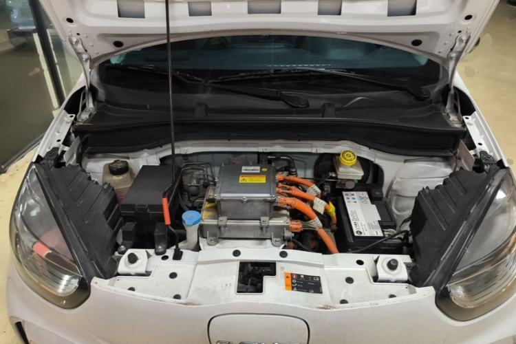 Used Roewe Clever 2021 302 km New Four-Seater Super-Efficient Version Engine Bay
