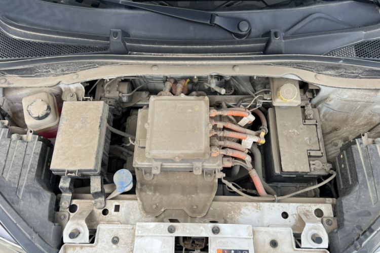 Used Roewe Clever 2021 302 km New Four-Seater Super-Efficient Version Engine Bay