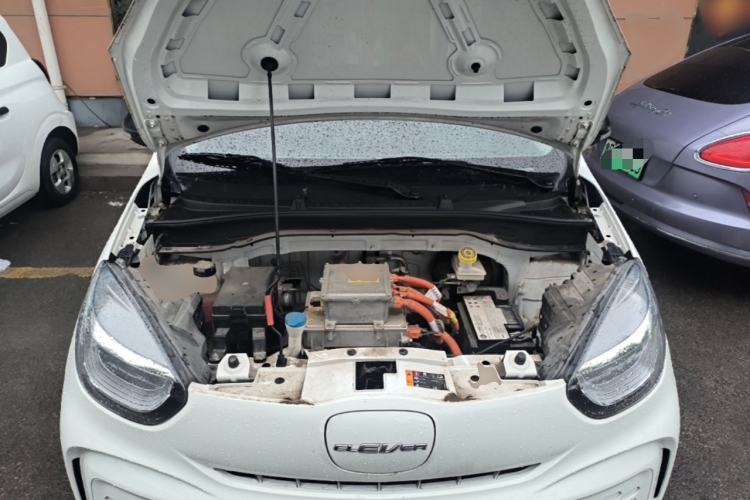 Used Roewe Clever 2021 302 km New Four-Seater Super-Efficient Version Engine Bay