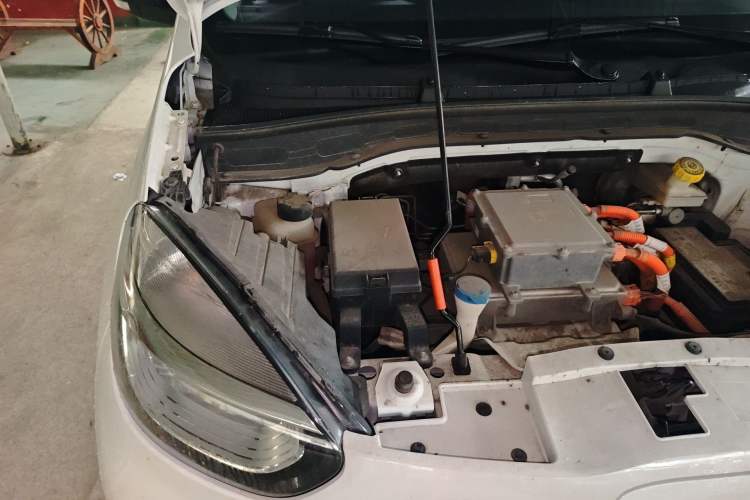 Used Roewe Clever 2021 302km All-Round Version Engine Bay Right