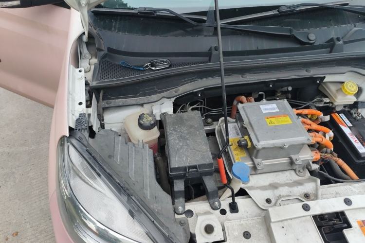 Used Roewe Clever 2021 302km All-Round Version Engine Bay Right