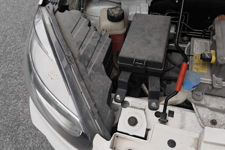 Used Roewe Clever 2021 302km All-Round Version Engine Bay Right